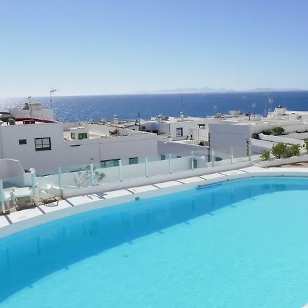 Puerto Del Carmen With Sea Views Apartment